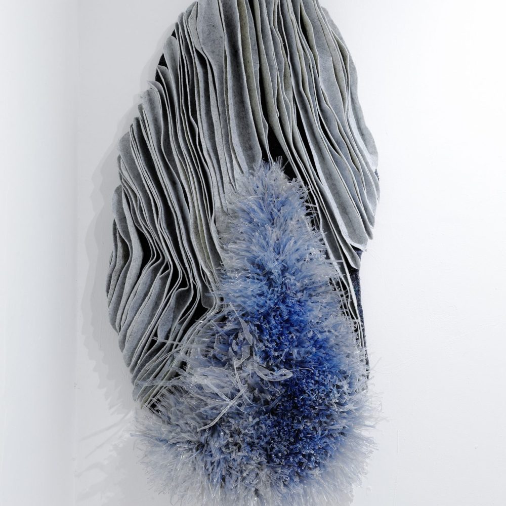 2019 | Tumpuk Lapis, Tampak Isi : Laras 5 | felt, acrylic, plaastic, yarn, stone, neon lights