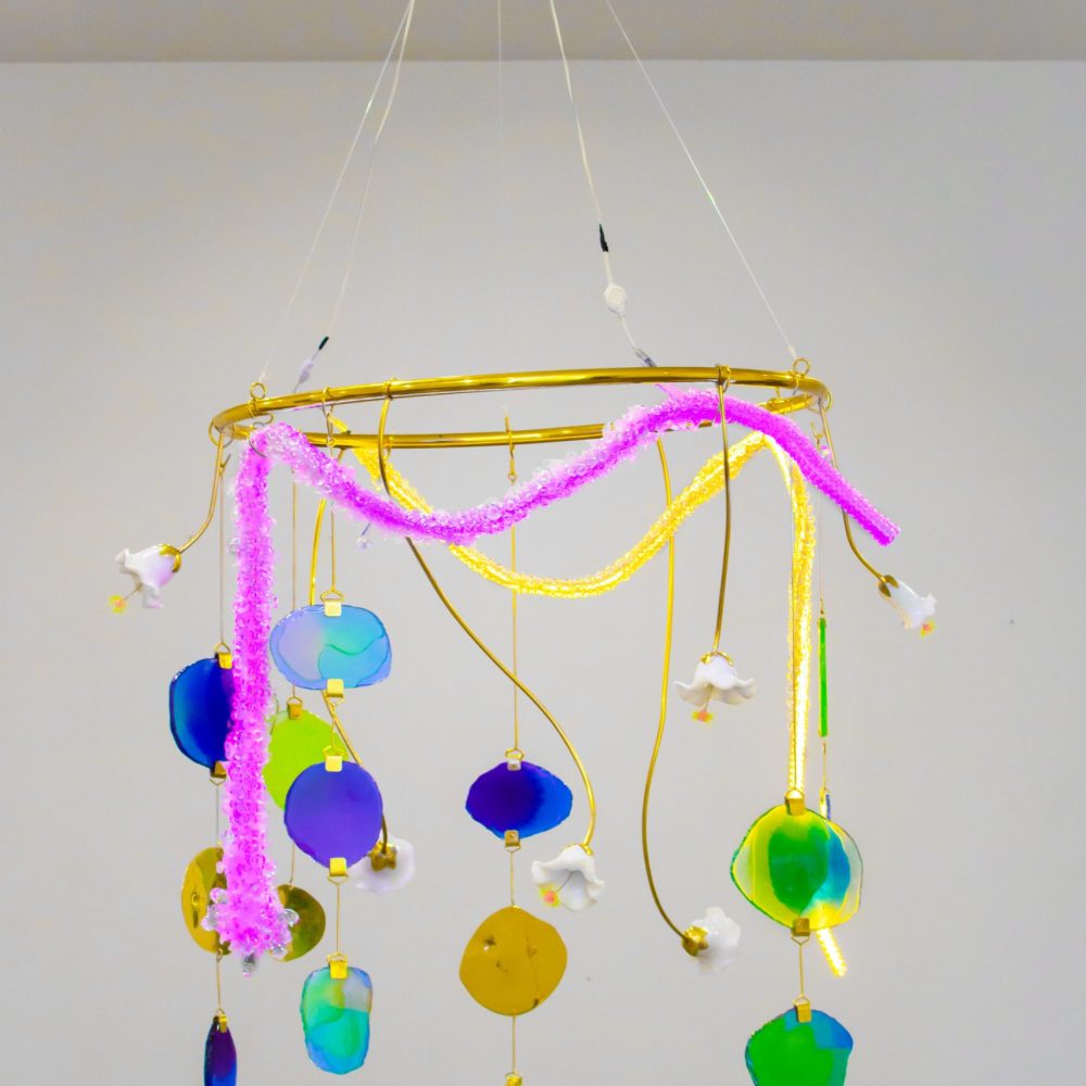 2022 | Tumpuk Lapis, Tampak Isi : Laras 9 | resin, acrylic, nylon, pigment, neon lights