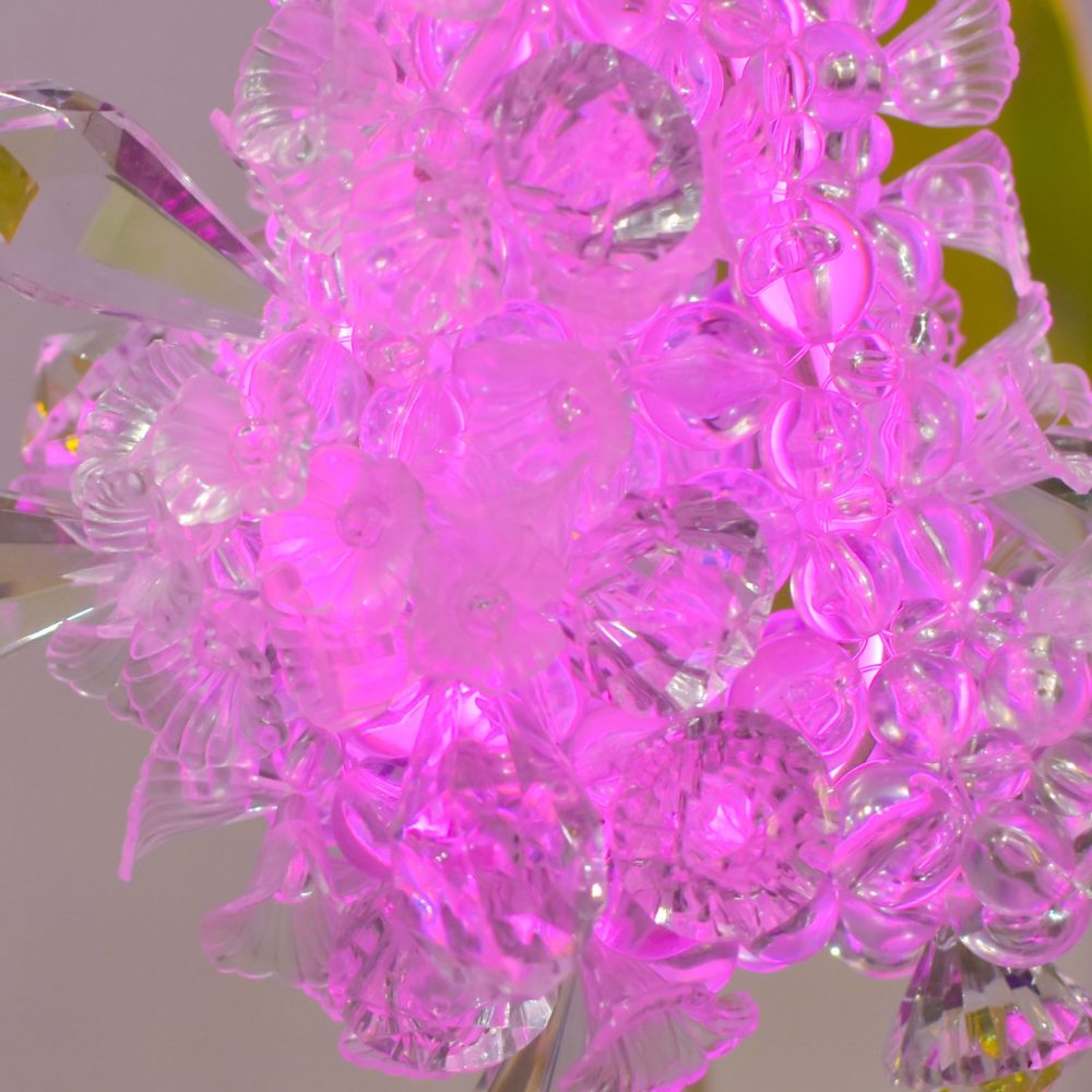 2022 | Tumpuk Lapis, Tampak Isi : Laras 9 | resin, acrylic, nylon, pigment, neon lights