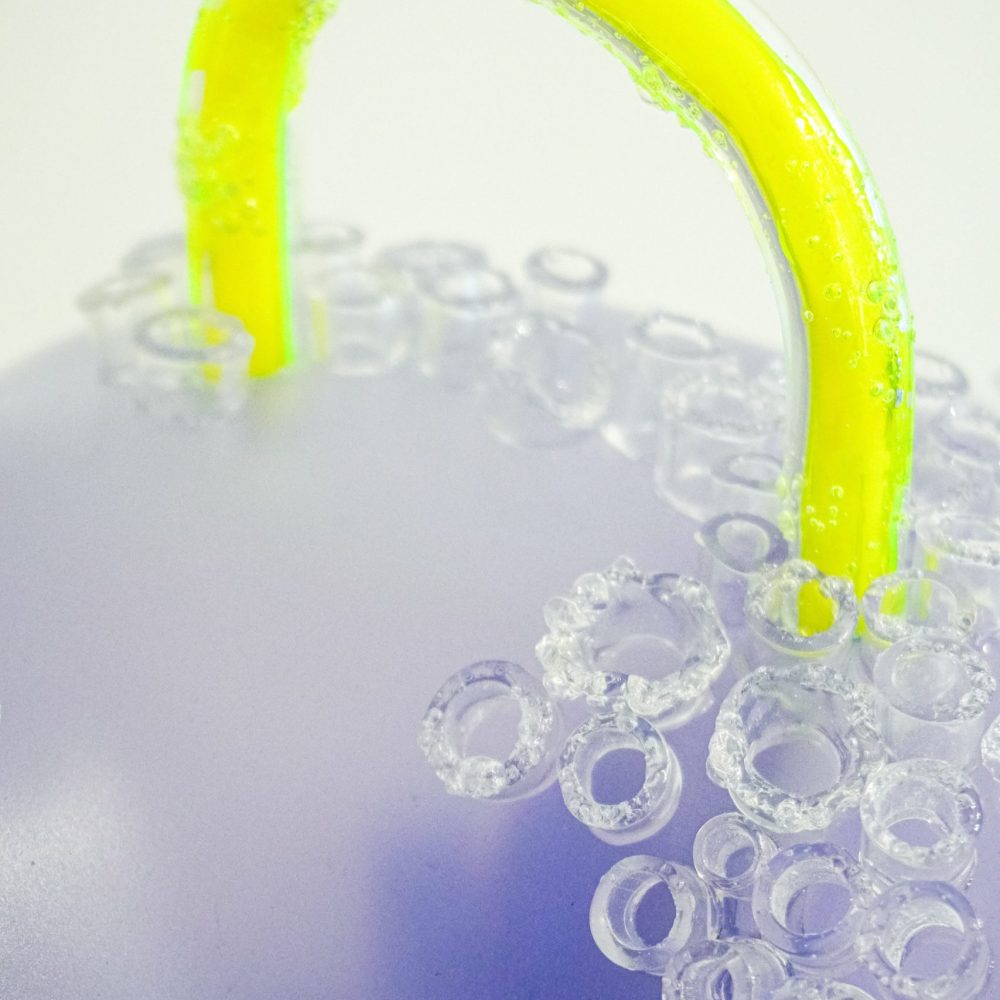 2023 | Tumpuk Lapis, Tampak Isi : Laras 12 | 30 x 32 x 20 cm | resin, acrylic, paint