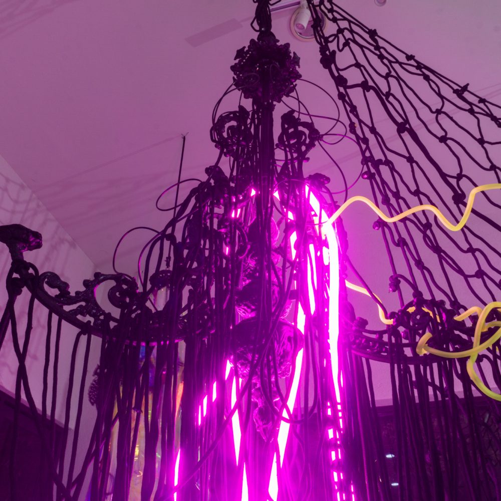 2024 | Ruang Fana : Dinamika 12 | pv, braided rope, alumiunium, led